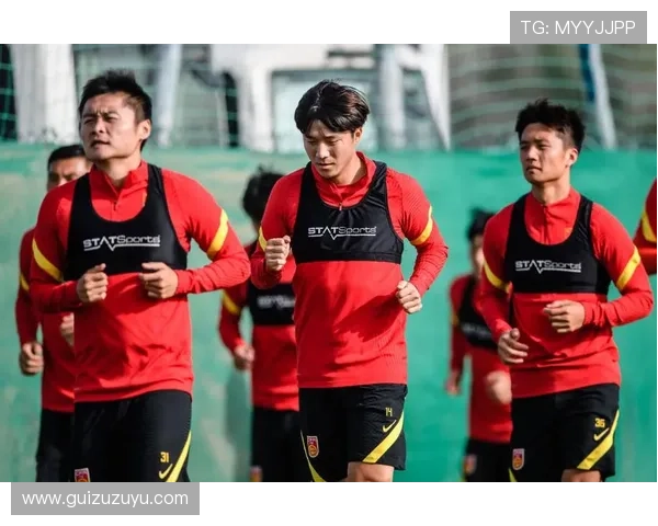 中国男足迎战日本队热身赛,主帅李铁力争突破历史瓶颈力拼世界杯梦想 中国男足迎战日本队热身赛,主帅李铁力争突破历史瓶颈力拼世界杯梦想